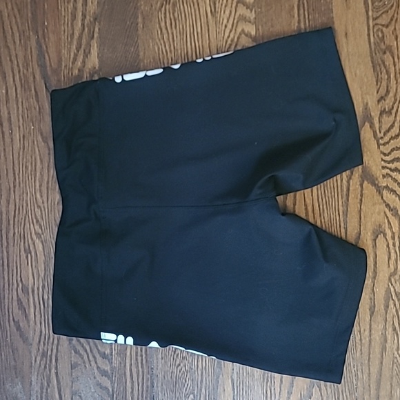 FILA Bike Shorts - Picture 3 of 4